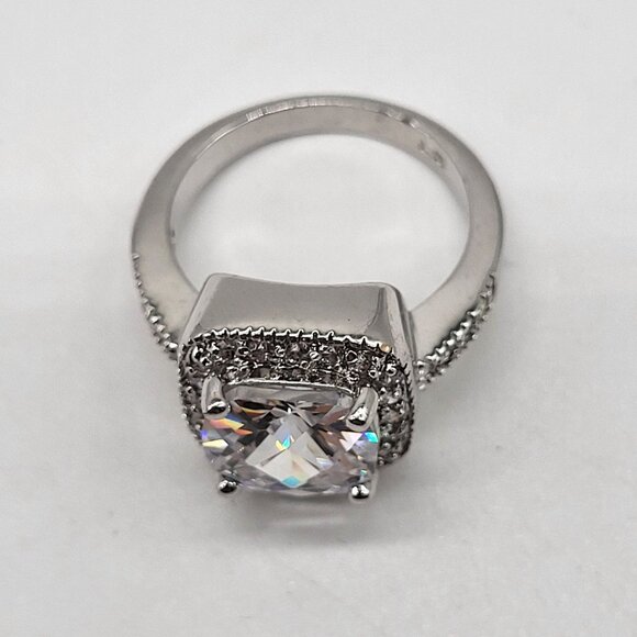 Silver Tone Fashion Ring Square Cut Faceted SZ 7.75 Bling Wedding - Picture 6 of 9